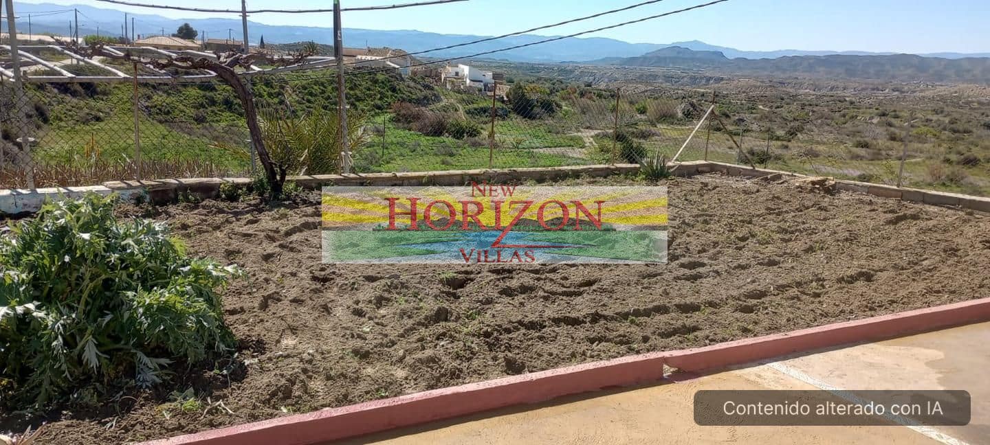 4 bedroom Villa for rent in Huercal-Overa with garage - € 600 (Ref: 9650551)