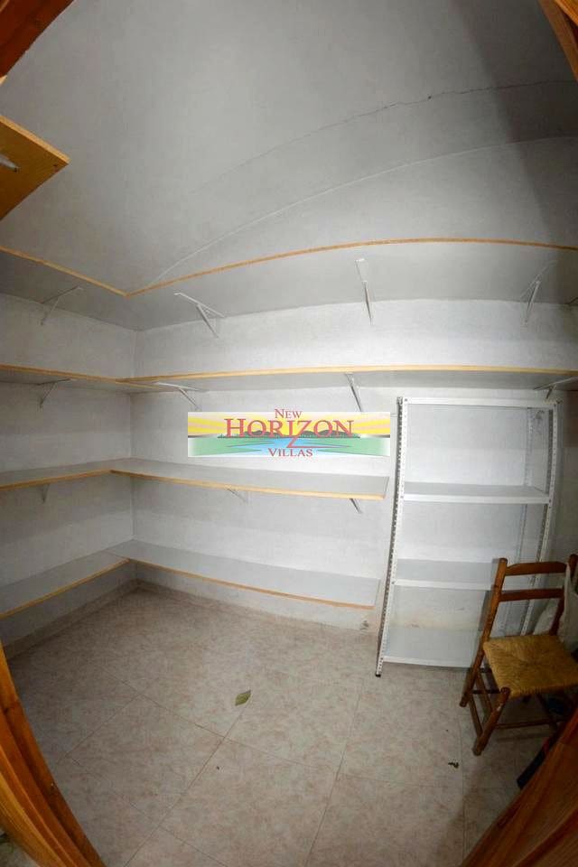 7 slaapkamer Villa te koop in Albox met garage - € 450.000 (Ref: 9667127)