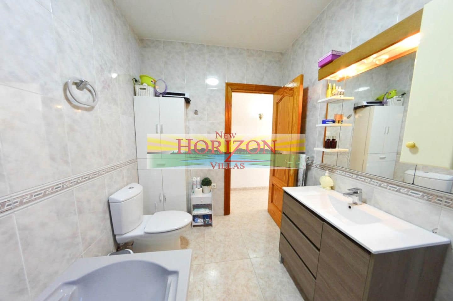 7 slaapkamer Villa te koop in Albox met garage - € 450.000 (Ref: 9667127)