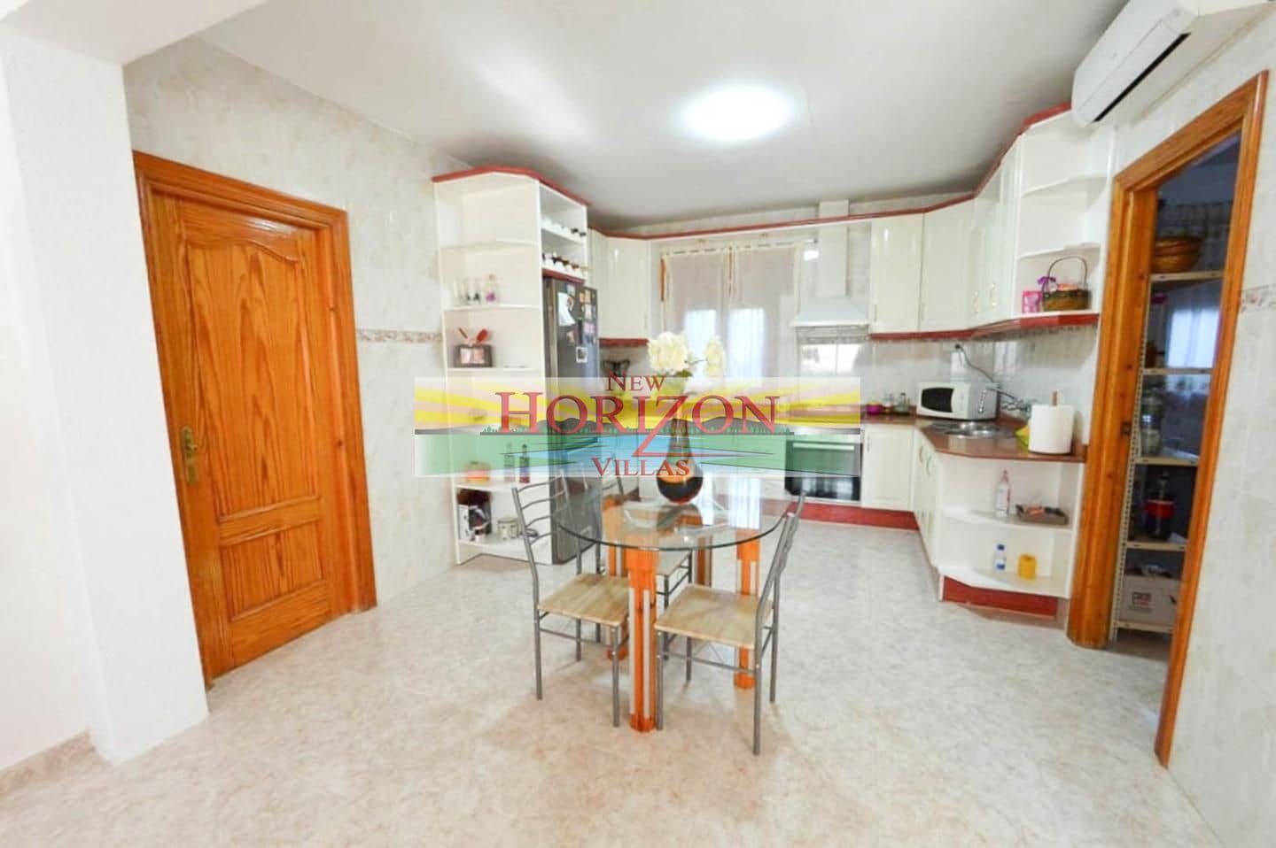 7 slaapkamer Villa te koop in Albox met garage - € 450.000 (Ref: 9667127)