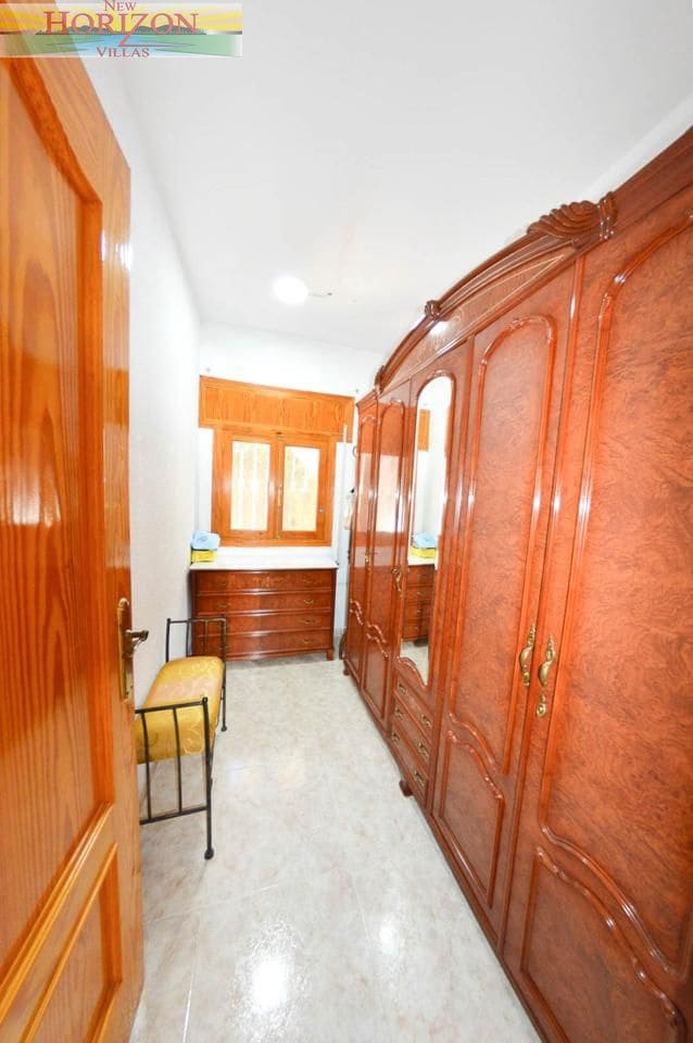 7 bedroom Villa for sale in Albox with garage - € 295,000 (Ref: 9667127)