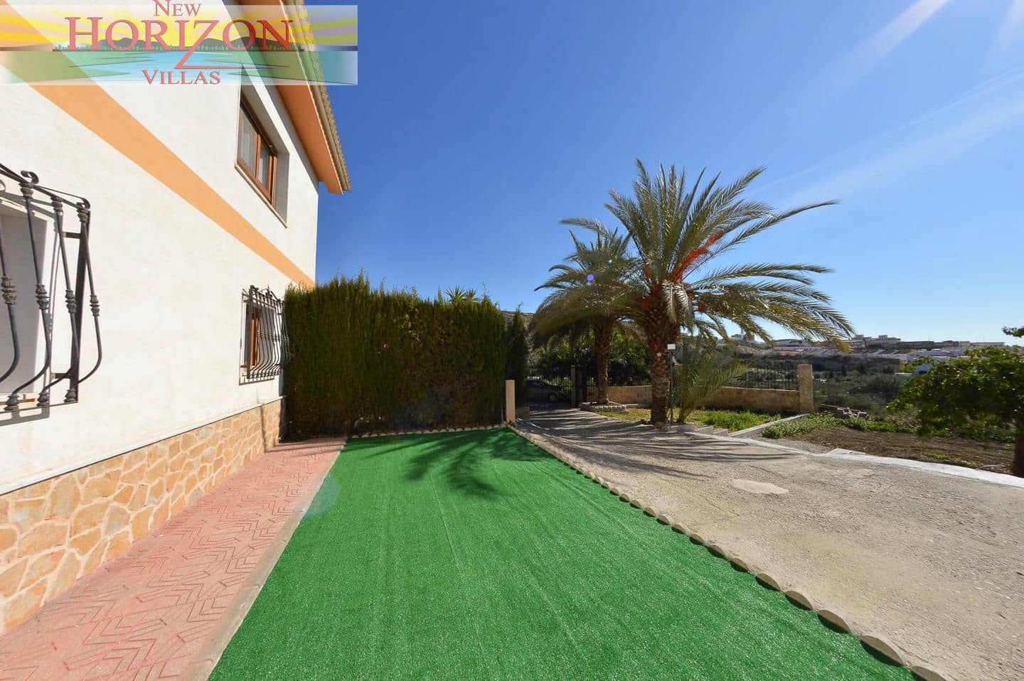7 bedroom Villa for sale in Albox with garage - € 295,000 (Ref: 9667127)