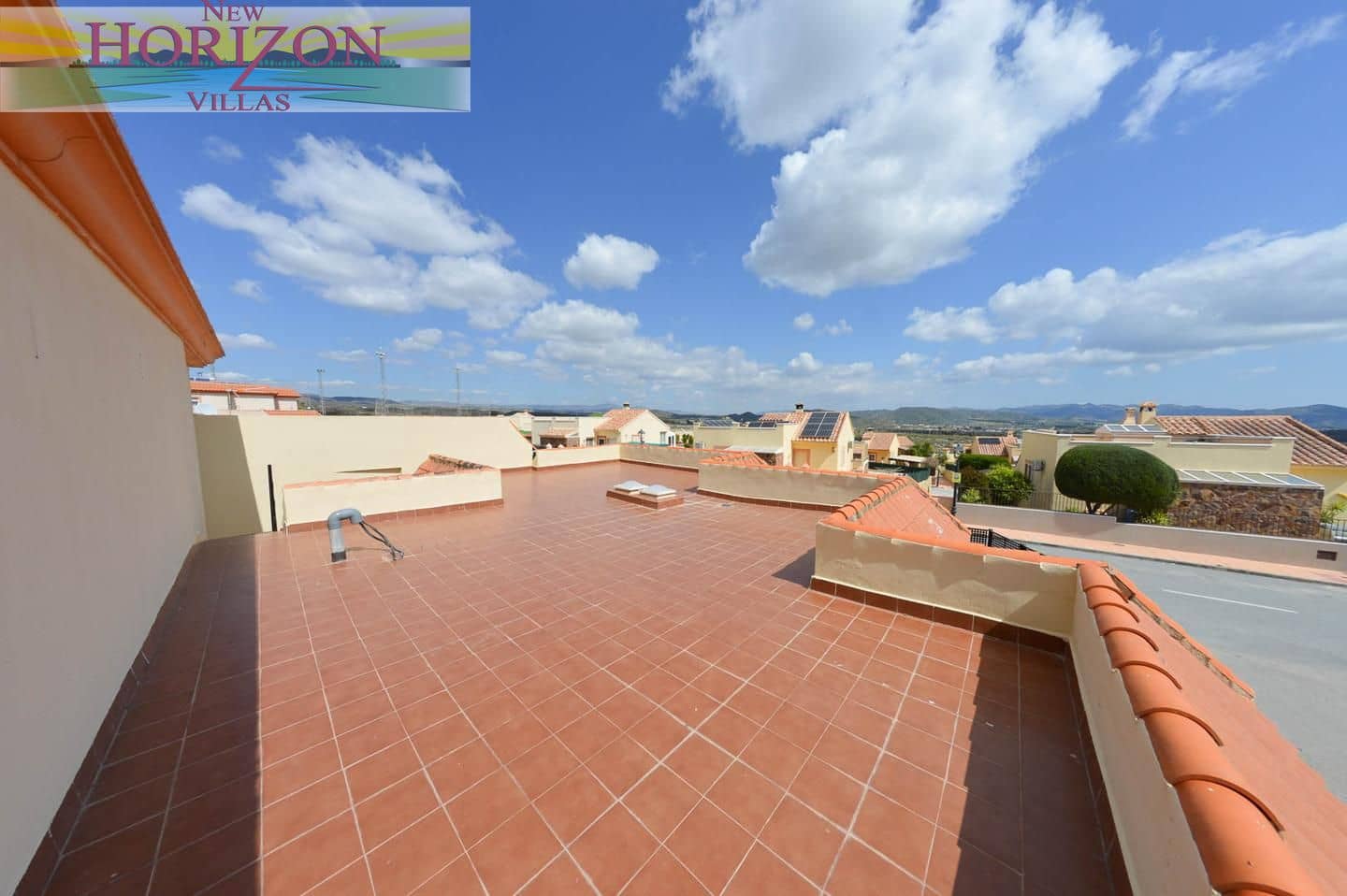 4 bedroom Bungalow for sale in La Alfoquia - € 165,000 (Ref: 9723566)