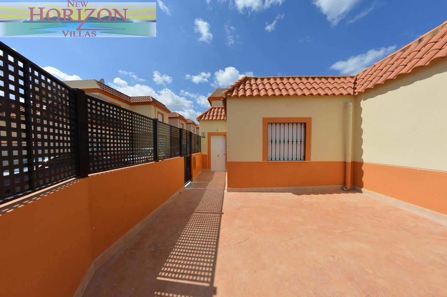 4 bedroom Bungalow for sale in La Alfoquia - € 165,000 (Ref: 9723566)