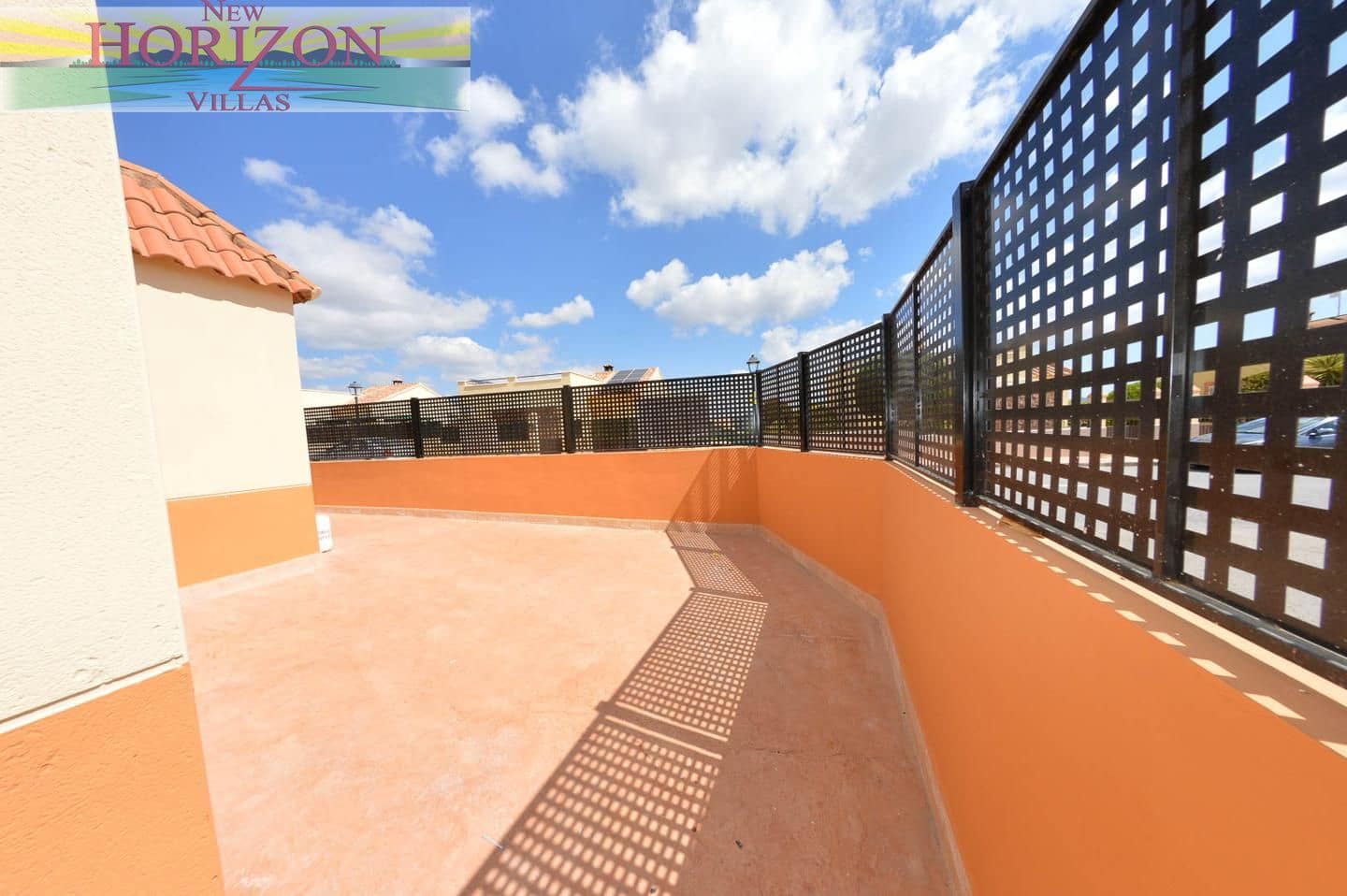 4 bedroom Bungalow for sale in La Alfoquia - € 165,000 (Ref: 9723566)