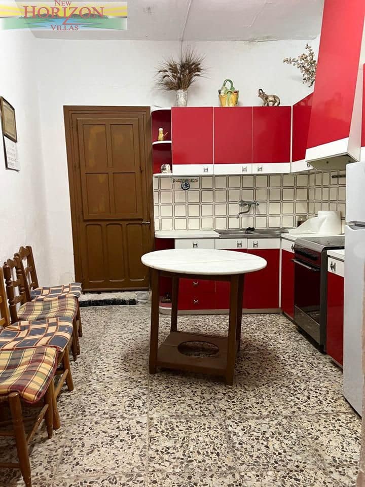 Chalet de 3 habitaciones en Fines en venta - 28.000 € (Ref: 9724892)