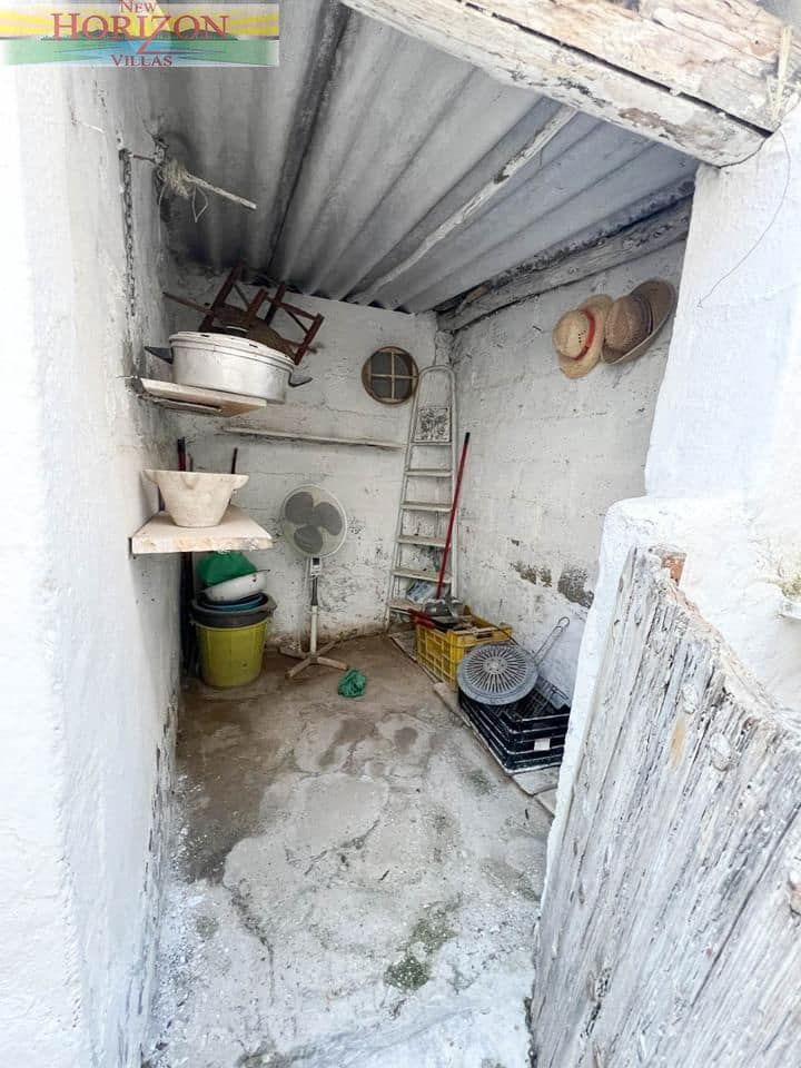 Chalet de 3 habitaciones en Fines en venta - 28.000 € (Ref: 9724892)