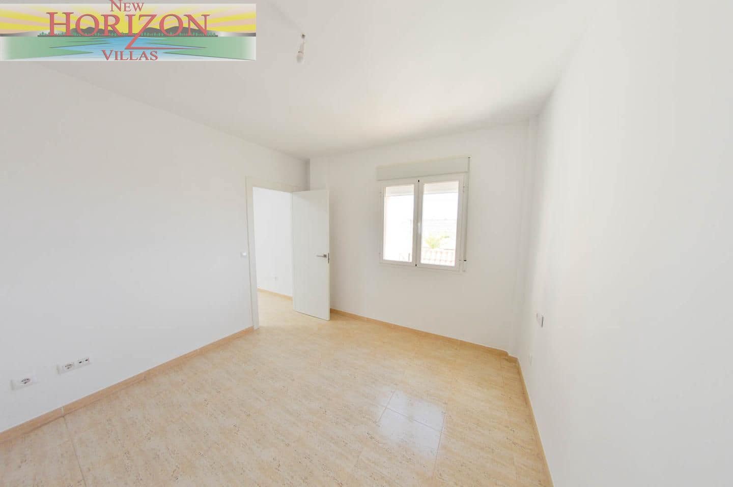 3 bedroom Flat for sale in La Alfoquia with garage - € 159,900 (Ref: 9724893)