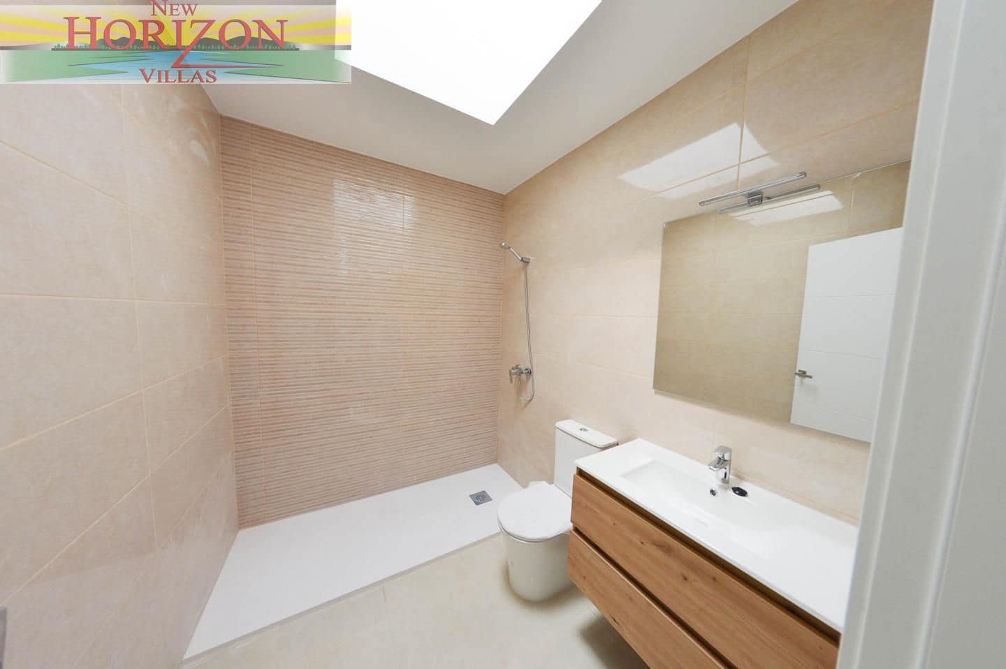 3 bedroom Flat for sale in La Alfoquia with garage - € 159,900 (Ref: 9724893)