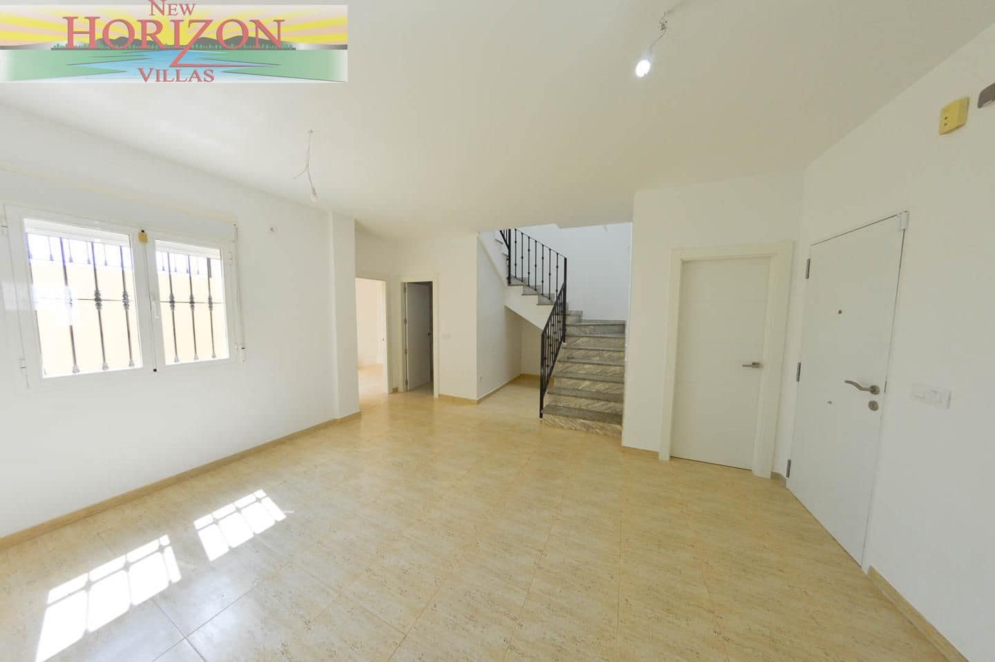 3 bedroom Flat for sale in La Alfoquia with garage - € 159,900 (Ref: 9724893)