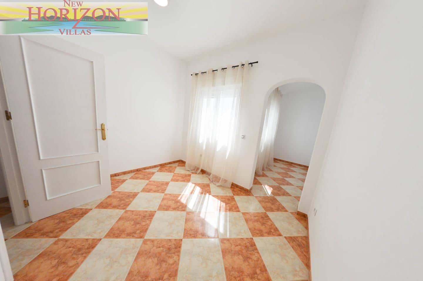 4 bedroom Flat for sale in Zurgena - € 119,000 (Ref: 9733814)