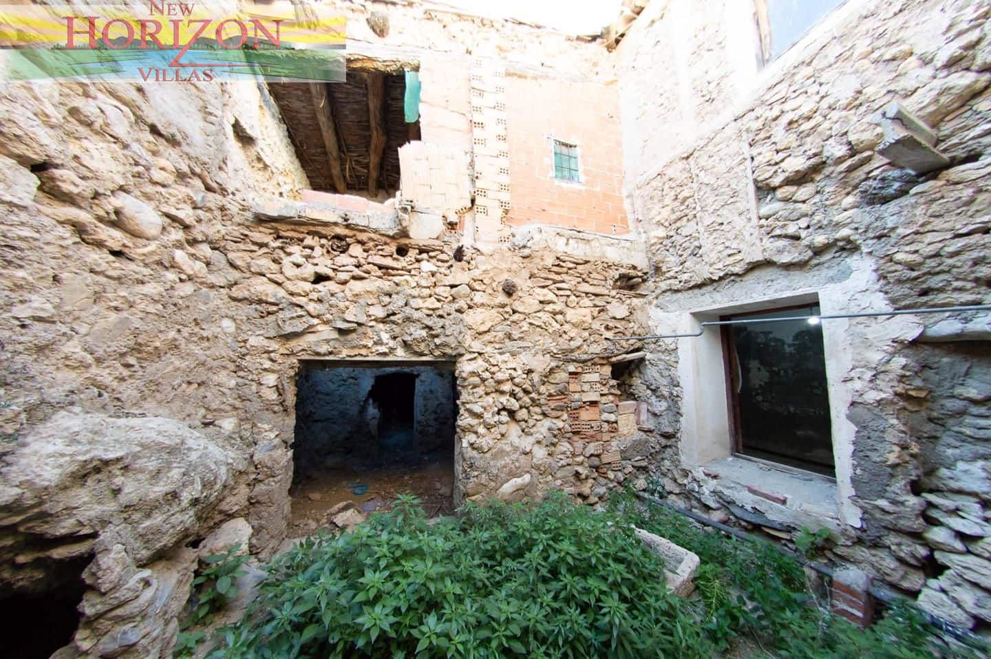 4 slaapkamer Finca/Landhuis te koop in Arboleas - € 60.000 (Ref: 9737166)