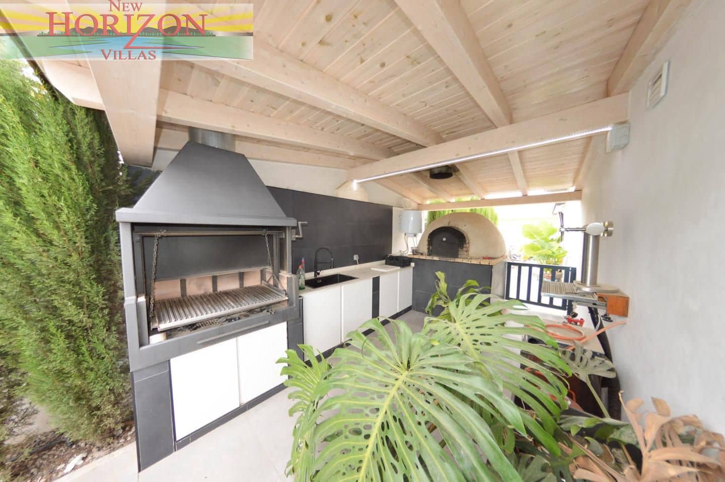 2 bedroom Villa for rent in Arboleas with pool garage - € 800 (Ref: 9769892)