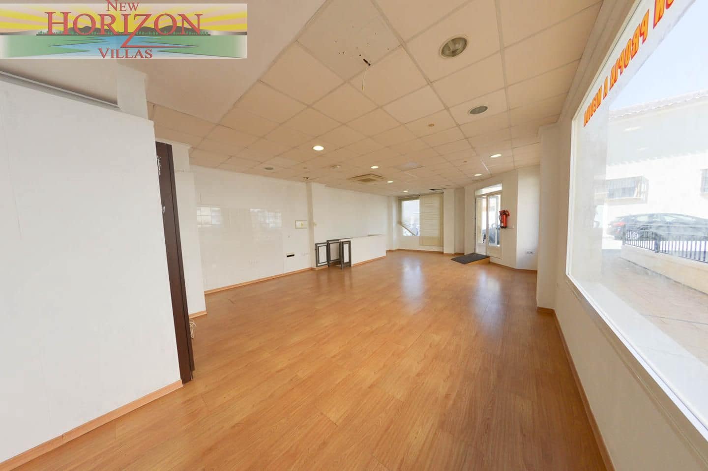 Entreprise de 2 chambres à louer à Huercal-Overa - 450 € (Ref: 9782186)