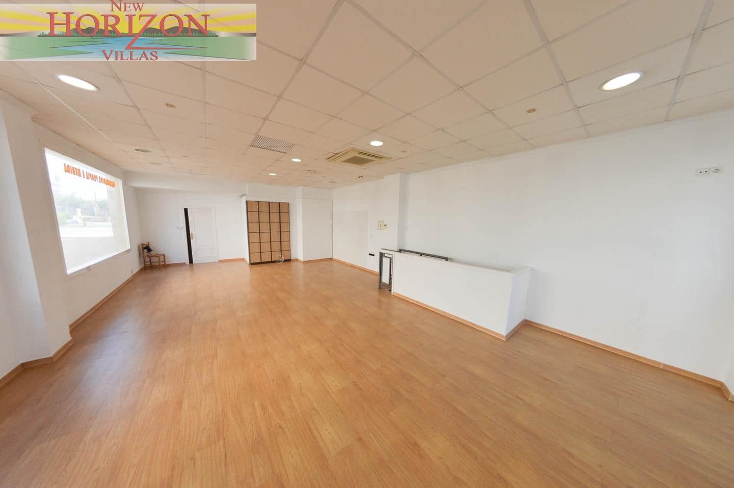 Entreprise de 2 chambres à louer à Huercal-Overa - 450 € (Ref: 9782186)