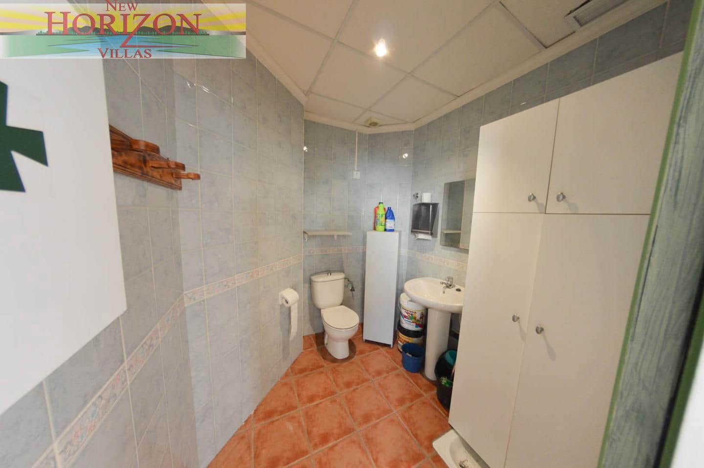 Entreprise de 2 chambres à louer à Huercal-Overa - 450 € (Ref: 9782186)