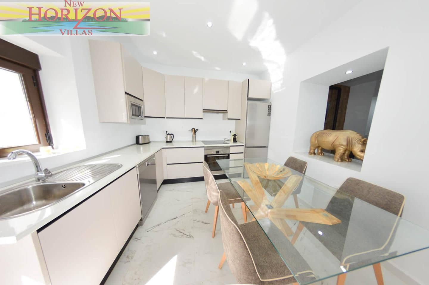 2 Zimmer Villa zu vermieten in Cantoria - 650 € (Ref: 9789683)