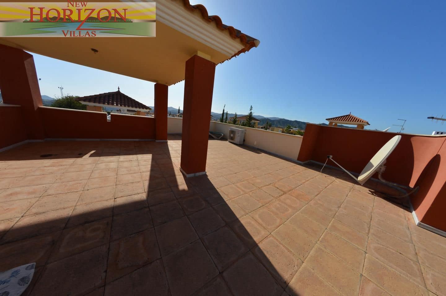 Chalet de 3 habitaciones en Zurgena en alquiler con piscina garaje - 900 € (Ref: 9795577)