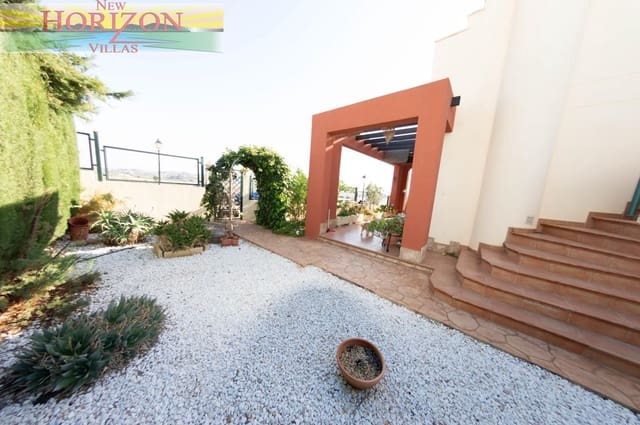 3 camera da letto Villa da affittare in Zurgena con piscina garage - 900 € (Rif: 9795577)