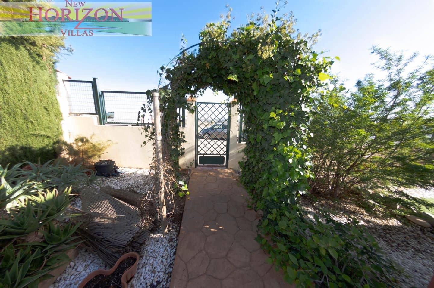 Chalet de 3 habitaciones en Zurgena en alquiler con piscina garaje - 900 € (Ref: 9795577)