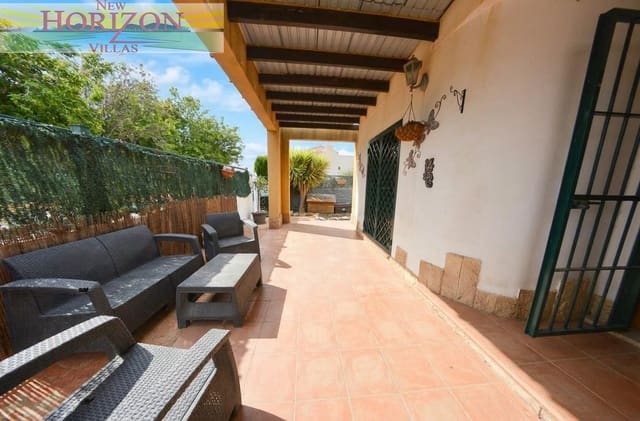 Chalet de 3 habitaciones en La Alfoquia, Zurgena en venta - 185.000 € (Ref: 9798061)