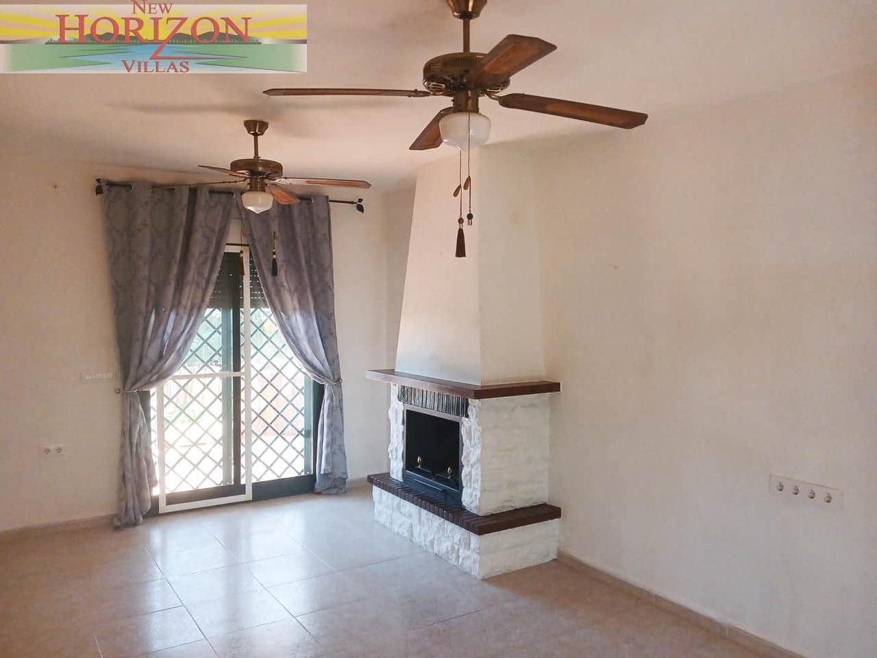 3 bedroom Villa for sale in La Alfoquia - € 185,000 (Ref: 9798061)