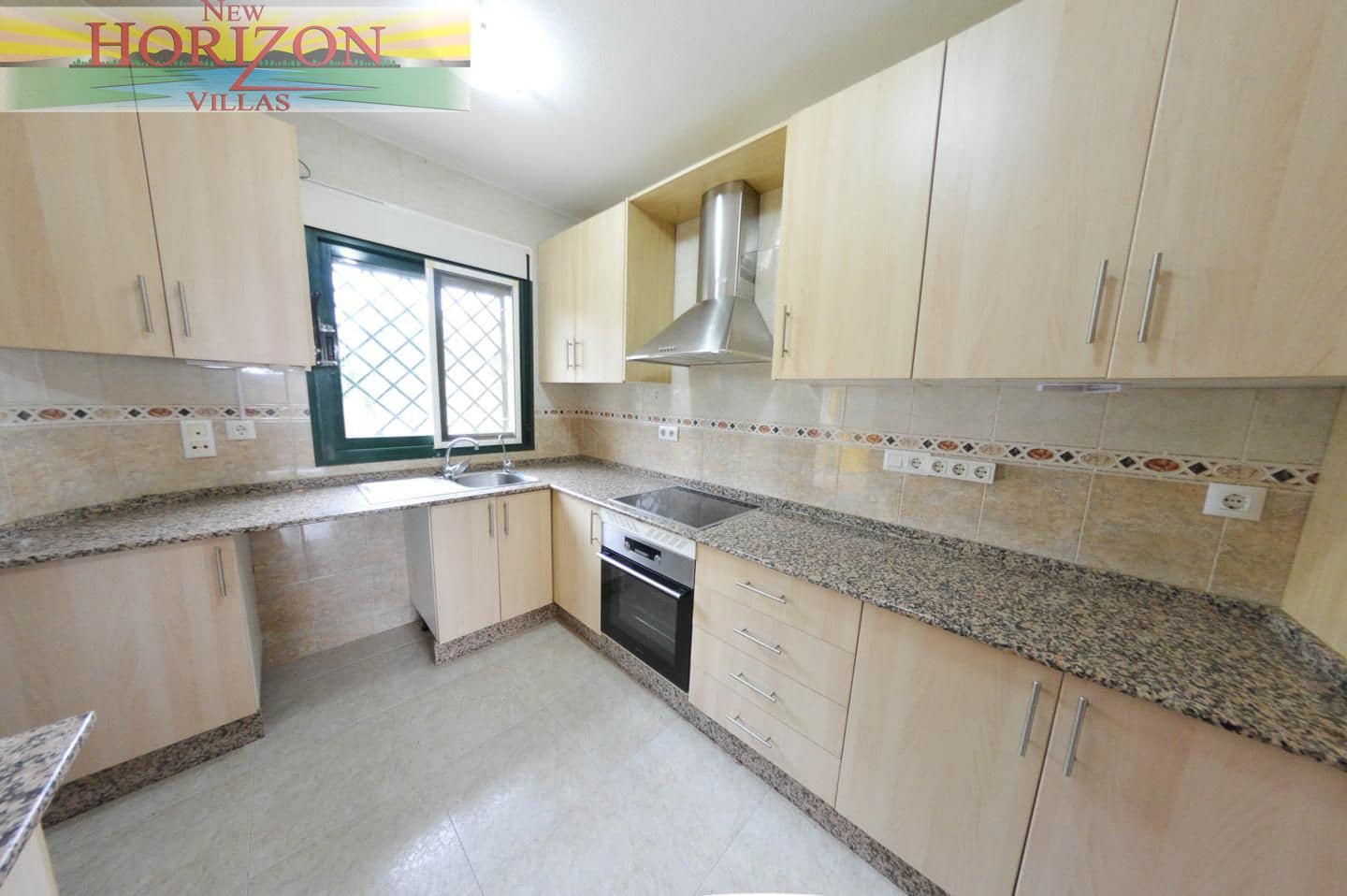 3 bedroom Villa for sale in La Alfoquia - € 185,000 (Ref: 9798061)