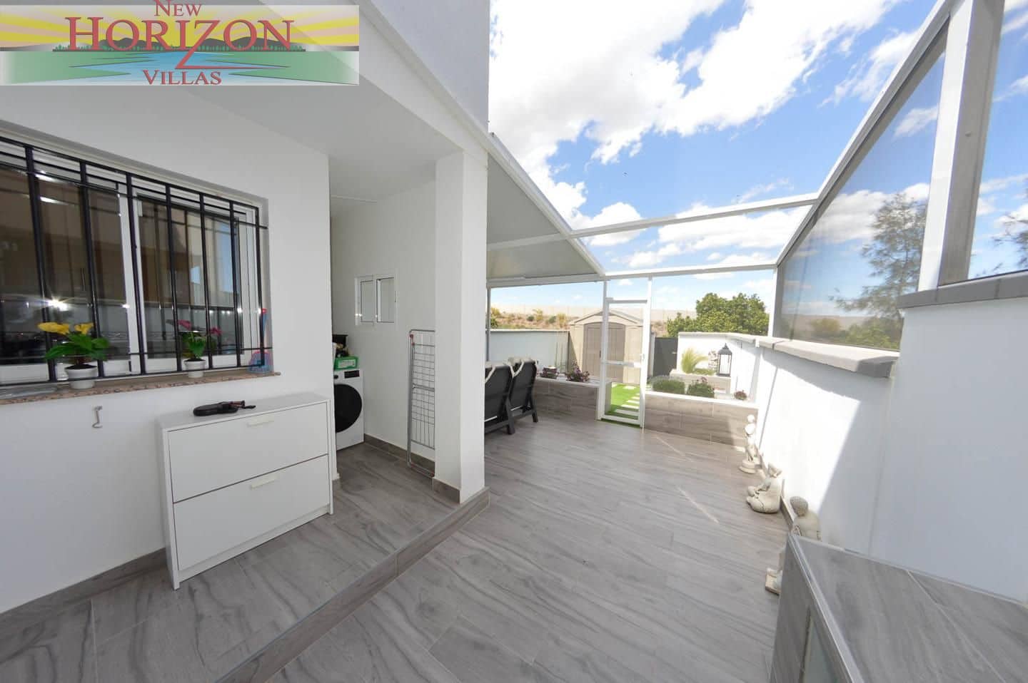 2 bedroom Flat for sale in La Alfoquia with pool - € 130,000 (Ref: 9838465)