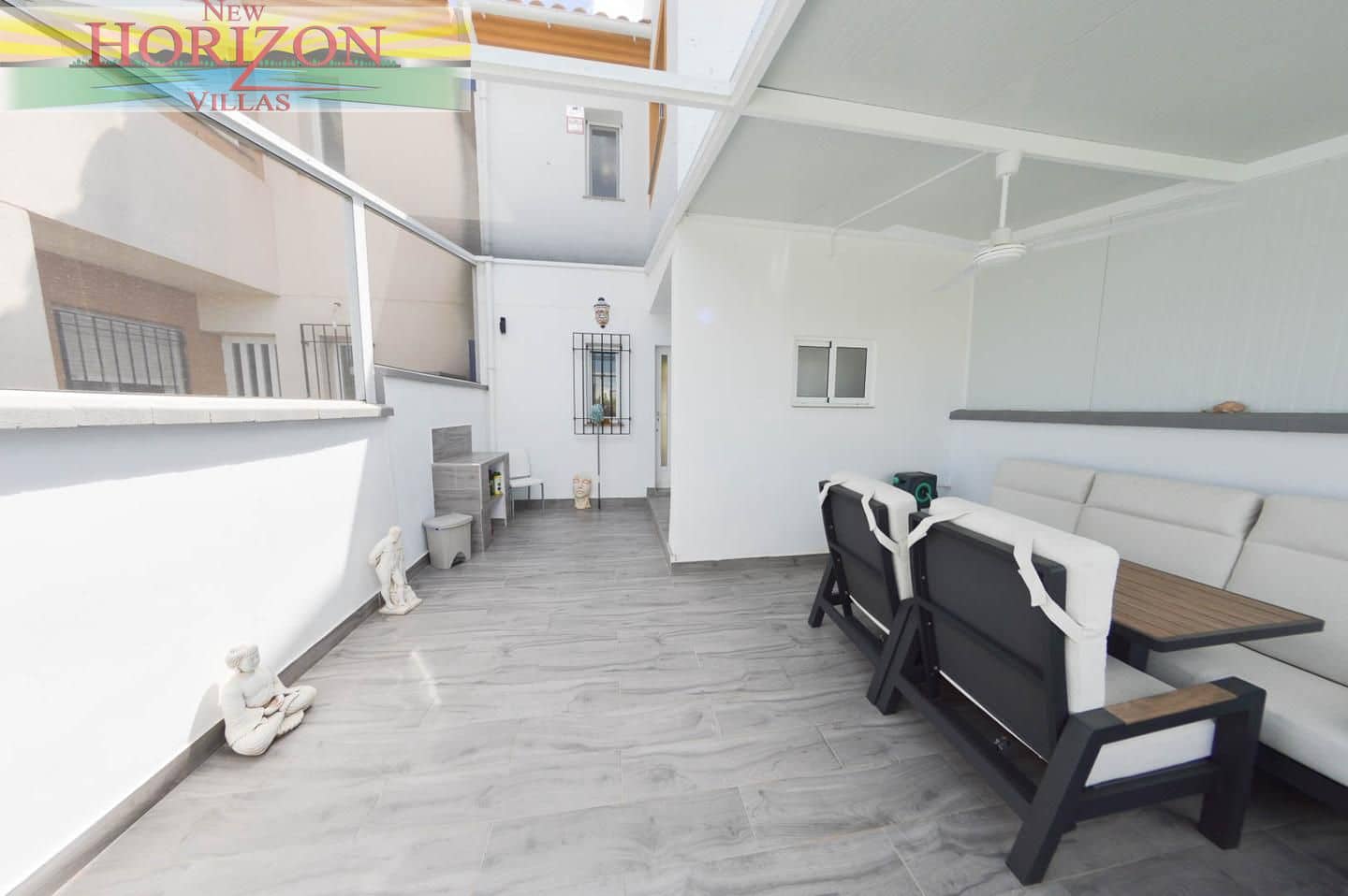 2 bedroom Flat for sale in La Alfoquia with pool - € 130,000 (Ref: 9838465)