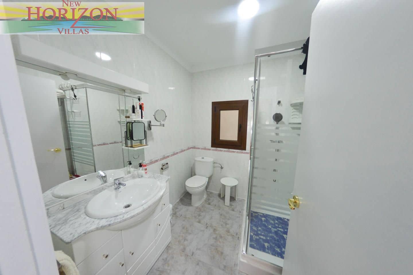Piso de 5 habitaciones en Taberno en alquiler - 800 € (Ref: 9850428)