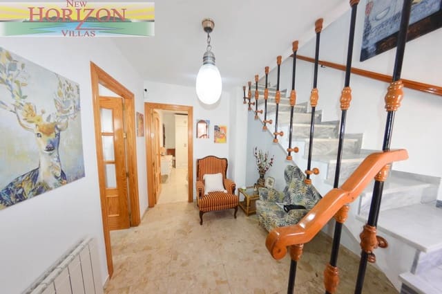 Piso de 5 habitaciones en Taberno en alquiler - 800 € (Ref: 9850428)