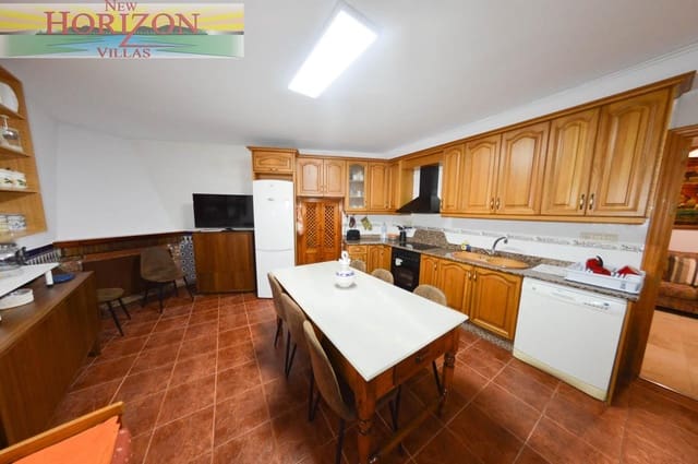 Piso de 5 habitaciones en Taberno en alquiler - 800 € (Ref: 9850428)