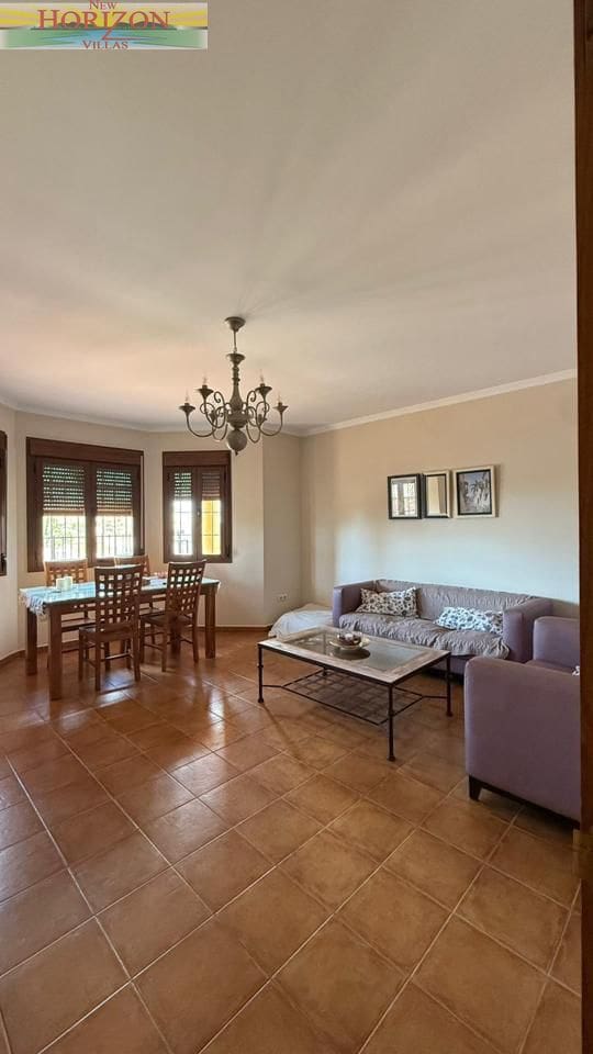 4 bedroom Villa for rent in San Juan de los Terreros with pool garage - € 1,500 (Ref: 9860703)