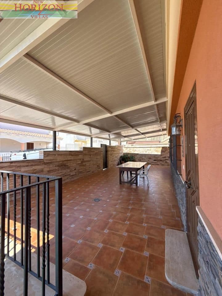 4 bedroom Villa for rent in San Juan de los Terreros with pool garage - € 1,500 (Ref: 9860703)