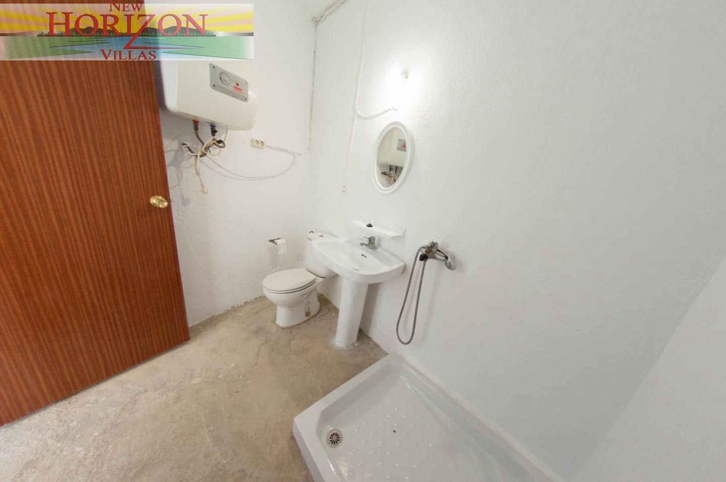 4 slaapkamer Villa te huur in Taberno met garage - € 850 (Ref: 9891009)