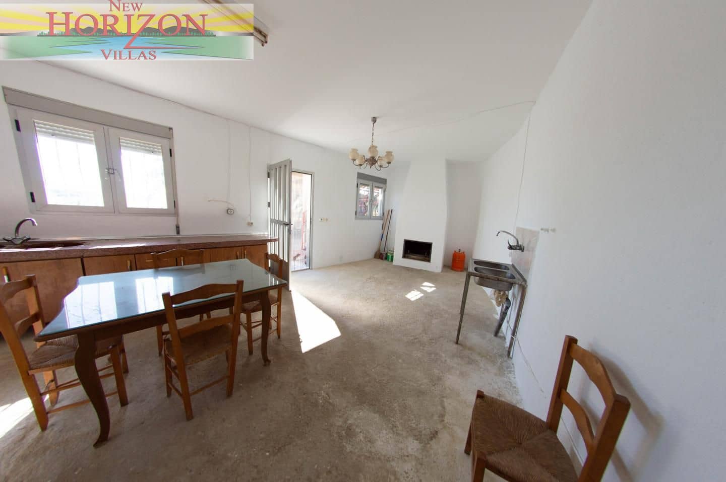 4 slaapkamer Villa te huur in Taberno met garage - € 850 (Ref: 9891009)