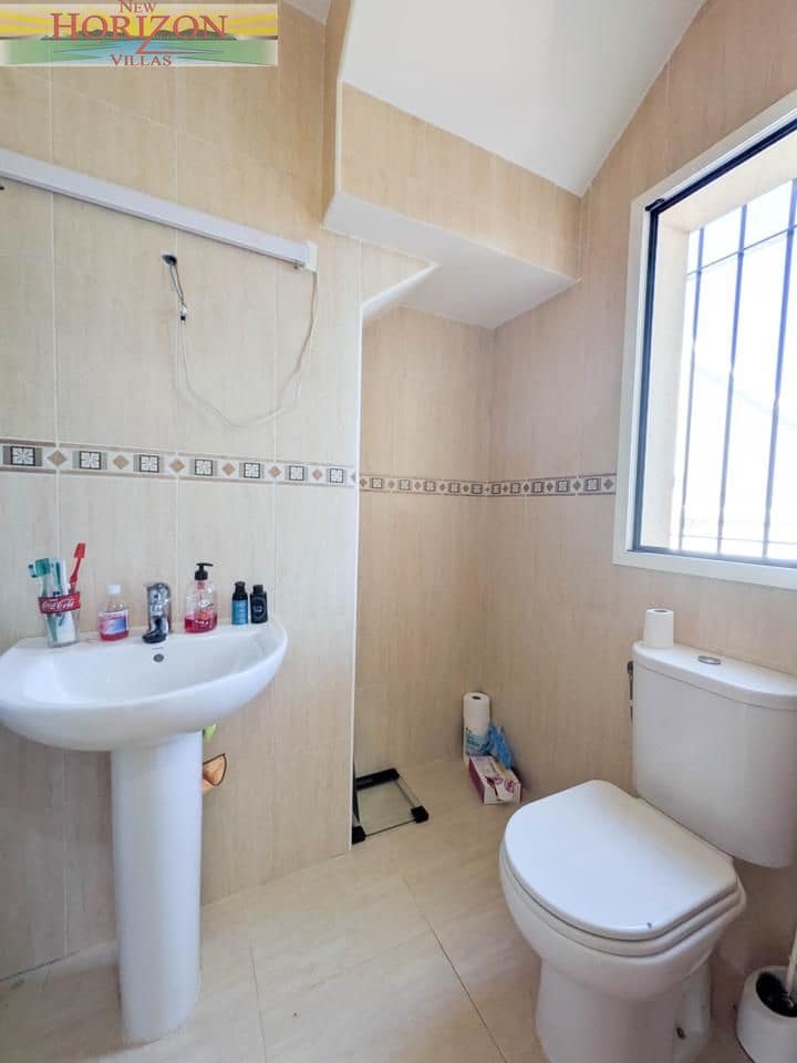 2 bedroom Flat for sale in La Alfoquia with pool - € 110,000 (Ref: 9922904)