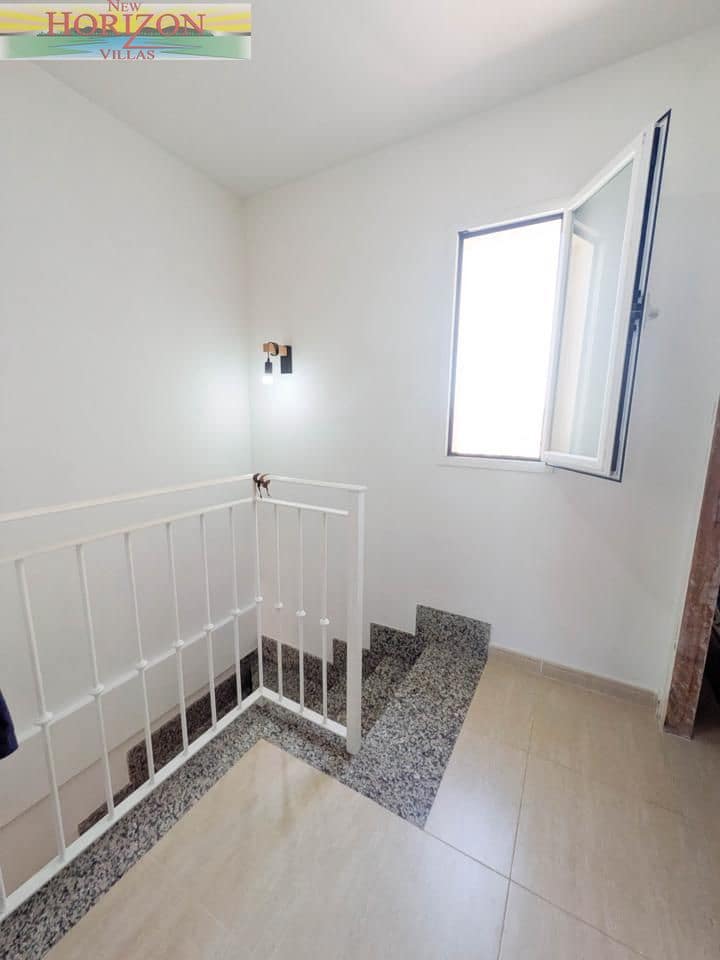 2 bedroom Flat for sale in La Alfoquia with pool - € 110,000 (Ref: 9922904)