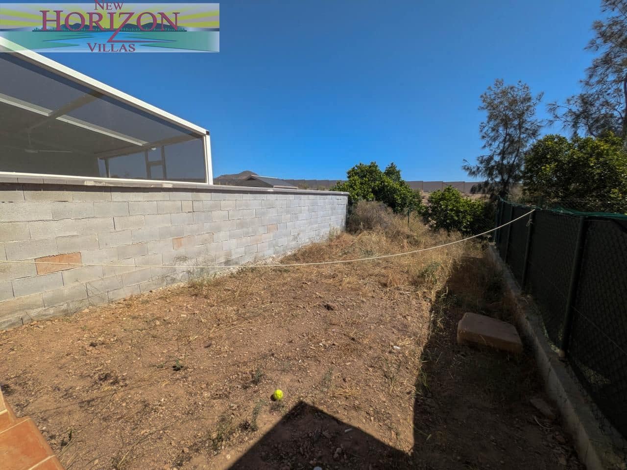 2 bedroom Flat for sale in La Alfoquia with pool - € 110,000 (Ref: 9922904)