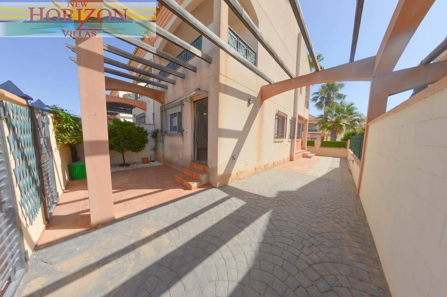 3 bedroom Flat for sale in Zurgena with pool - € 139,999 (Ref: 9928251)