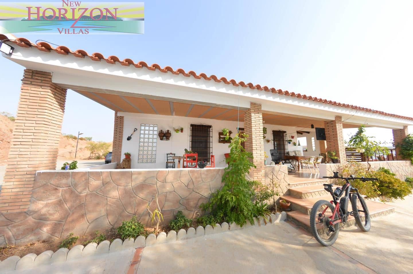 4 slaapkamer Villa te huur in Taberno met zwembad - € 1.300 (Ref: 9985561)