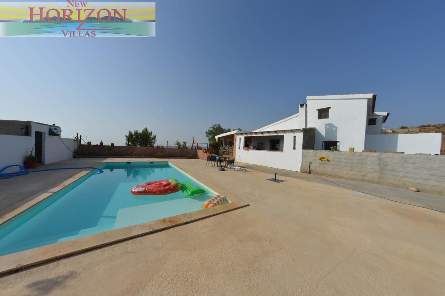 4 slaapkamer Villa te huur in Taberno met zwembad - € 1.300 (Ref: 9985561)