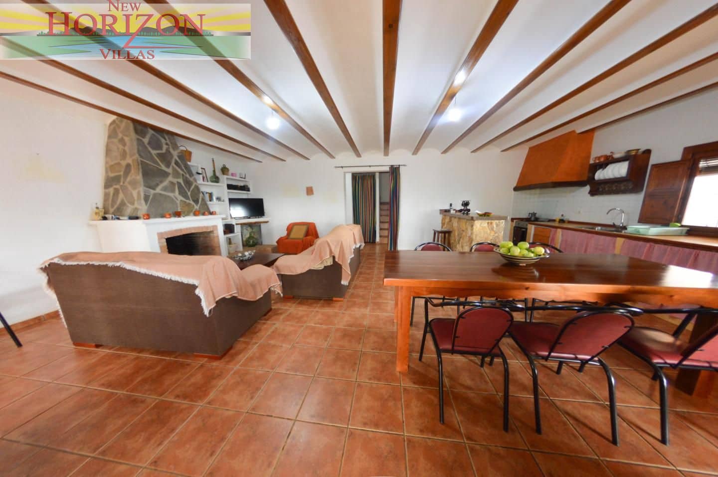 4 slaapkamer Villa te huur in Taberno met zwembad - € 1.300 (Ref: 9985561)