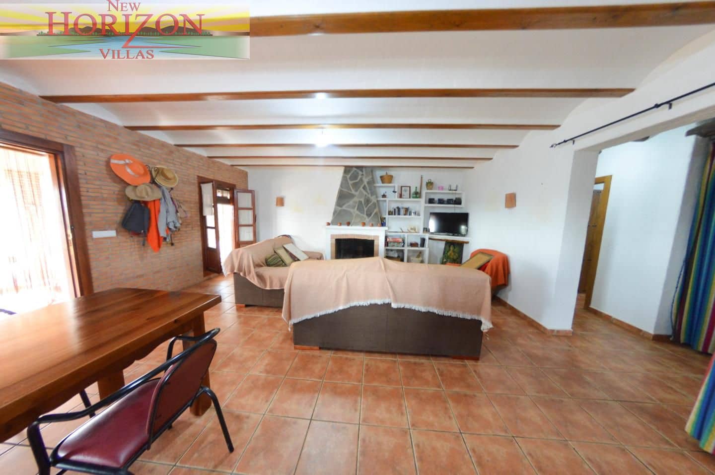 4 slaapkamer Villa te huur in Taberno met zwembad - € 1.300 (Ref: 9985561)