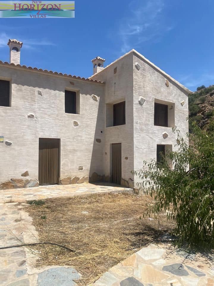Chalet de 3 habitaciones en Lubrín en alquiler con piscina garaje - 550 € (Ref: 9997662)
