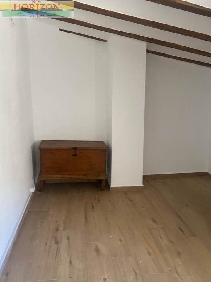 Villa/Maison de 3 chambres à louer à Lubrin avec piscine garage - 550 € (Ref: 9997663)
