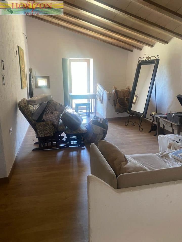 Villa/Maison de 4 chambres à louer à Lubrin avec piscine garage - 800 € (Ref: 9997664)