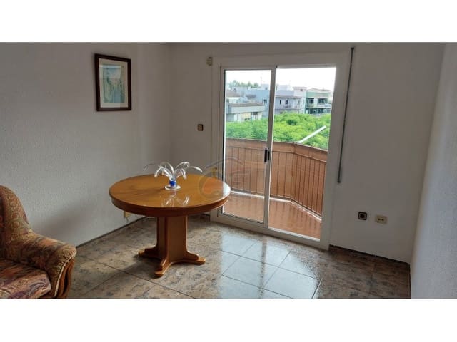 Apartamento de 3 habitaciones en Blanes en venta - 180.000 € (Ref: 10011145)