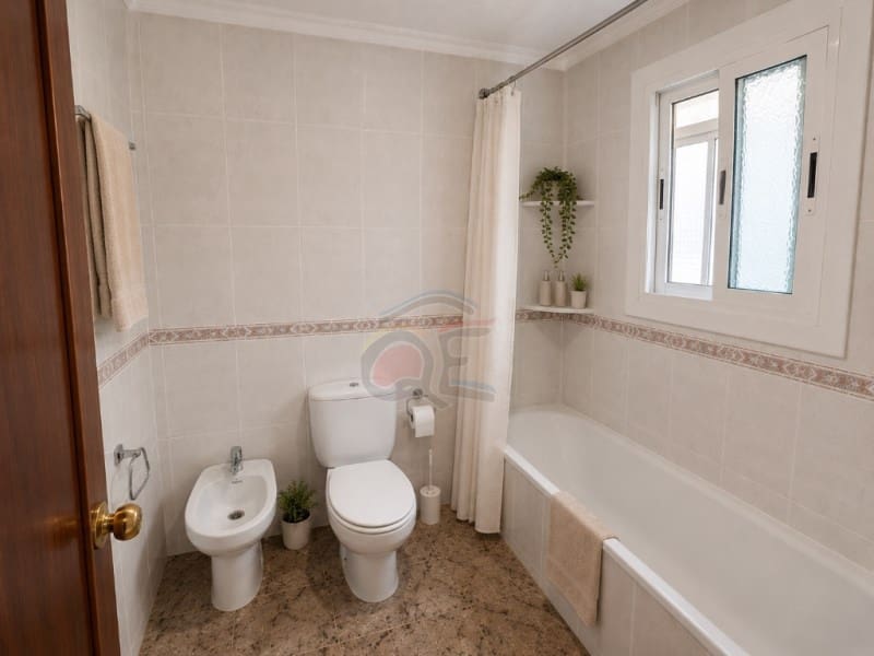 3 makuuhuone Huoneisto myytävänä paikassa Blanes - 180 000 € (Ref: 10011145)