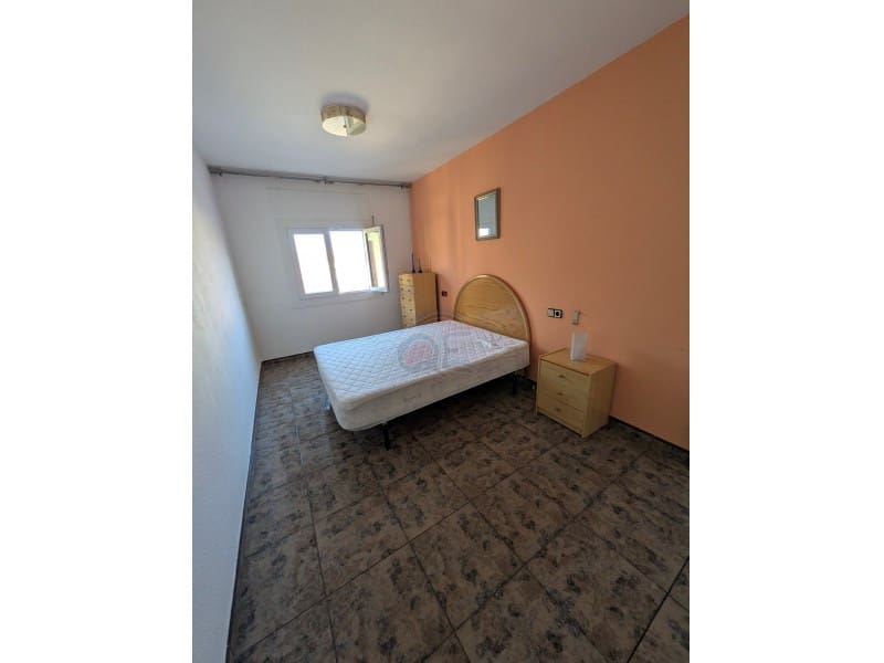 3 makuuhuone Huoneisto myytävänä paikassa Blanes - 180 000 € (Ref: 10011145)